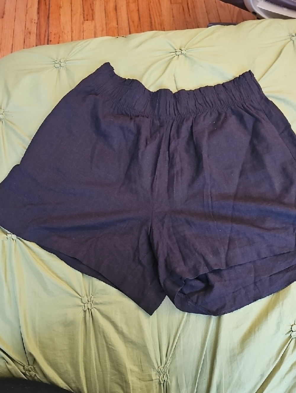 H & M Black Women’s Elastic-Waist Shorts